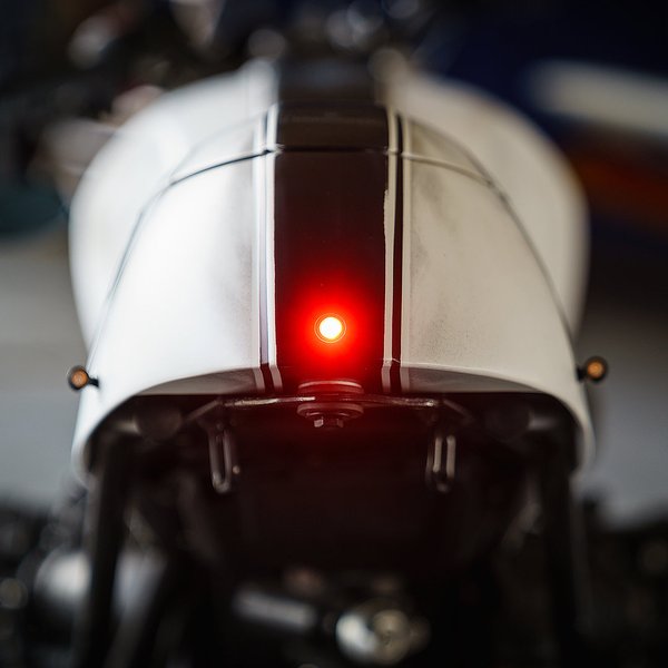 Atto® RB LED Mini piloto trasero con luz de freno, negro, trasero